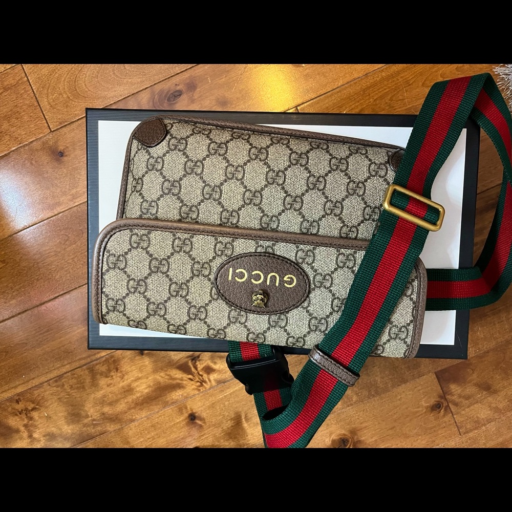GG SUPREME BELT BAG